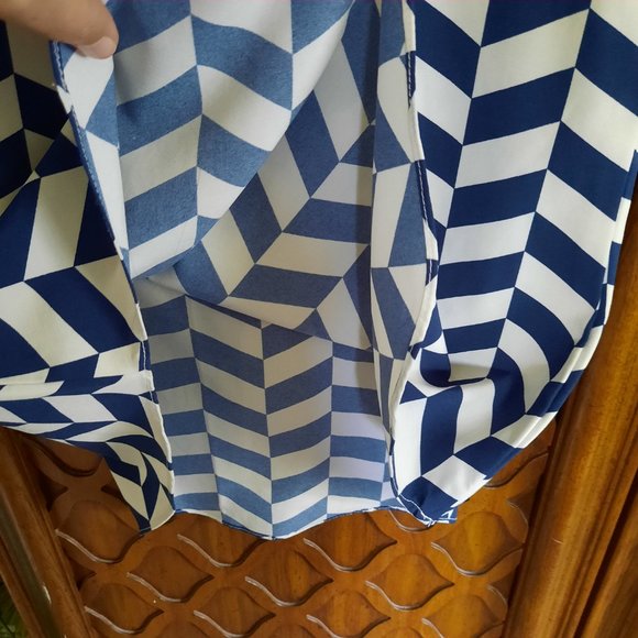 3/$15 Soda Pop Herringbone Printed Tank Blouse - Navy, Size XS - Picture 6 of 15